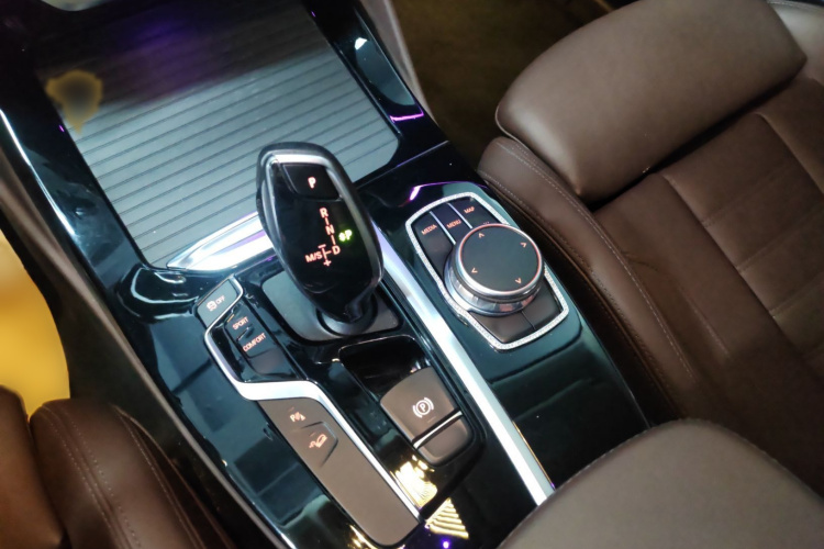 宝马X4 2021款 xDrive 25i M运动套装局部细节18