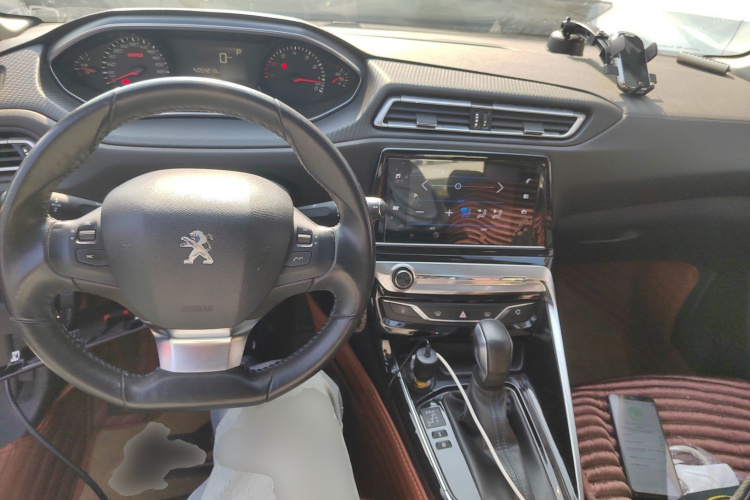 标致308 2019款 230THP 自动豪华版 国V中控内饰7002