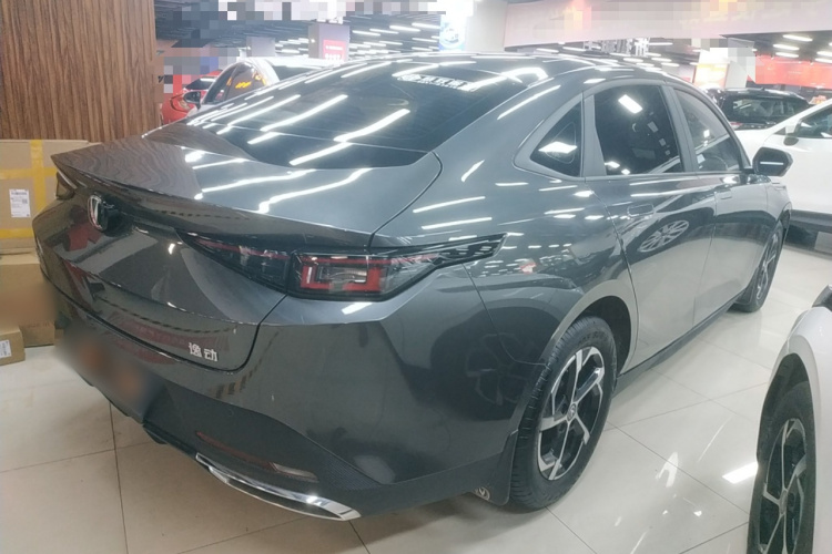 长安 逸动 2024款 1.5T GDI自动 畅享版车身外观6005