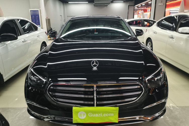 奔驰E级 2022款 E 260 L车身外观2
