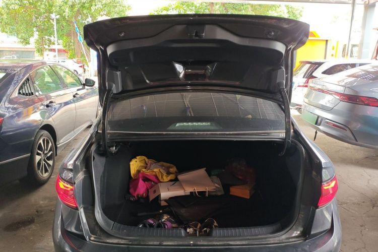 大众 速腾 2023款 300TSI DSG超越版局部细节23