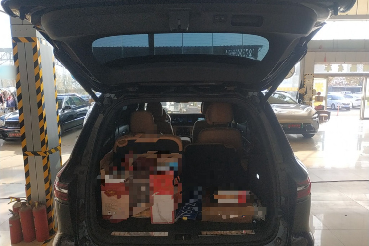 理想汽车 理想ONE 2021款 增程6座版机舱底盘23