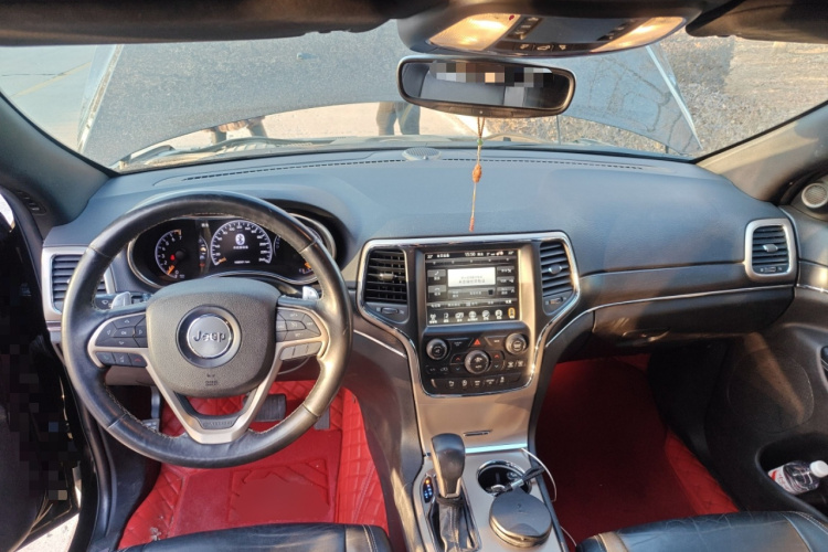 Jeep 大切诺基(进口) 2017款 3.0L 舒享导航版中控内饰12