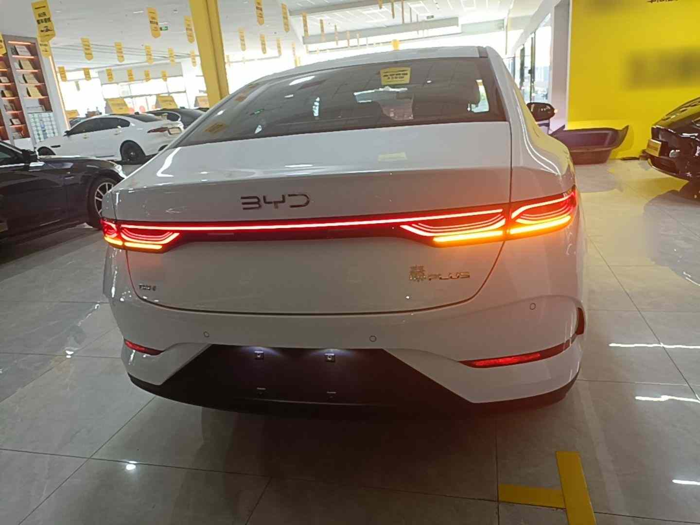 比亚迪 秦PLUS 2025款 DM-i 智驾版 55KM领先型(3)