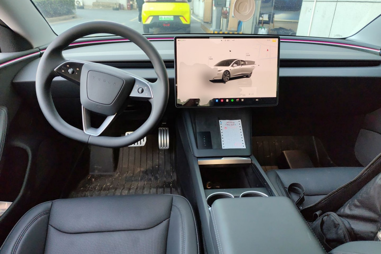 特斯拉 Model 3 2023款 长续航全轮驱动版中控内饰12