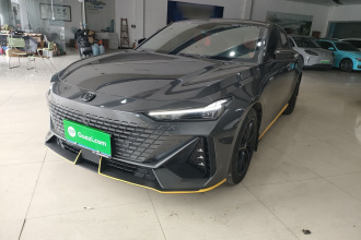 长安UNI-V 2022款 1.5T 尊贵型