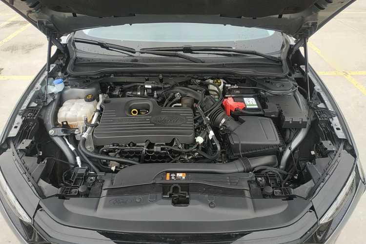 福特 蒙迪欧 2022款 改款 EcoBoost 245 豪华型机舱底盘24