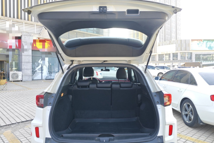 本田XR-V 2017款 1.5L LXi CVT经典版机舱底盘23