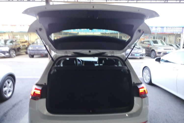 大众 高尔夫 2021款 280TSI DSG Pro机舱底盘23