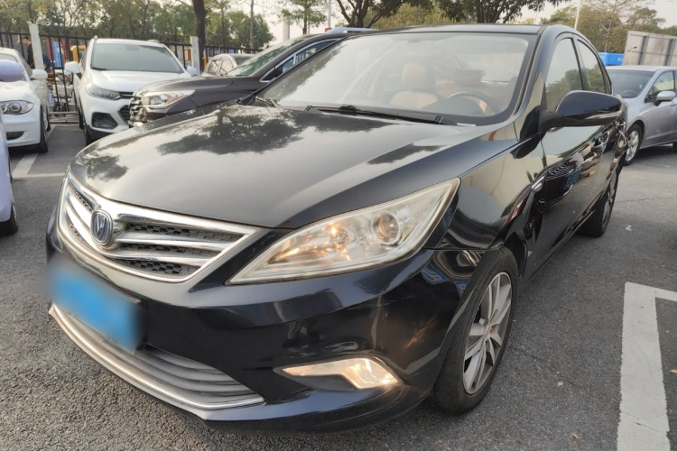 长安 逸动 2015款 1.6L 自动豪华型车身外观1