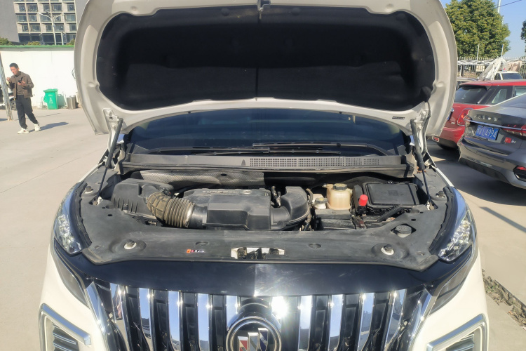 别克GL8 2021款 ES陆尊 653T 尊享型机舱底盘24