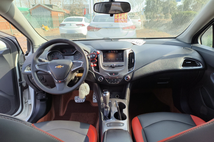 雪佛兰 科鲁兹 2017款 1.5L 自动先锋天窗版中控内饰12