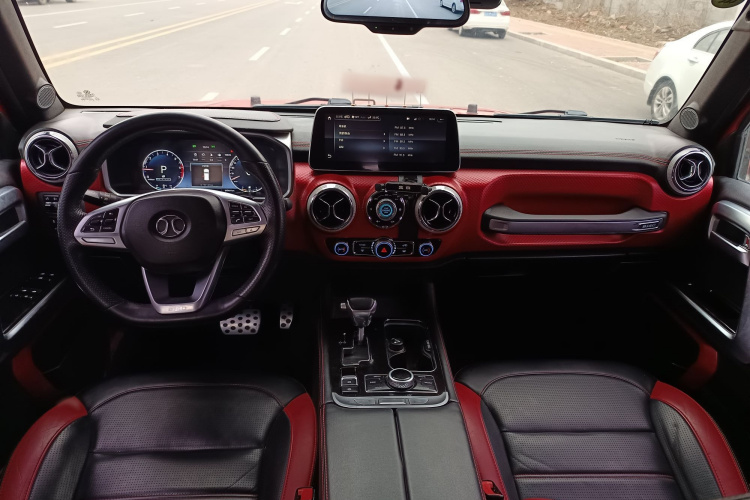 北京越野 北京BJ40 2018款 PLUS 2.3T 自动四驱旗舰版 国V中控内饰7004