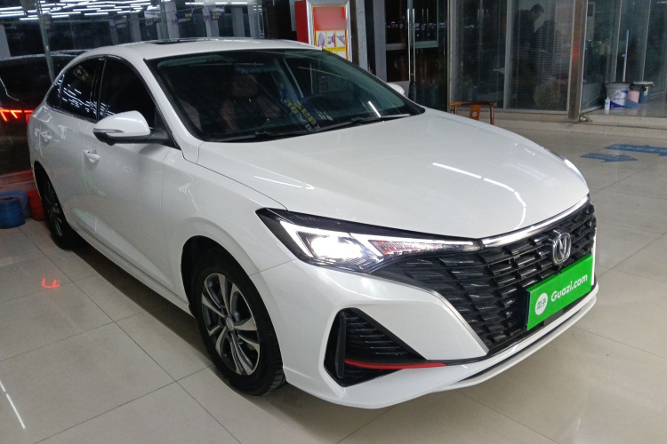 长安 逸动 2024款 PLUS 蓝鲸NE 1.4T GDI DCT高能版车身外观3