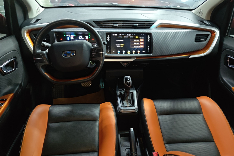 吉利汽车 远景X1 2017款 1.3L 自动玩家版中控内饰12