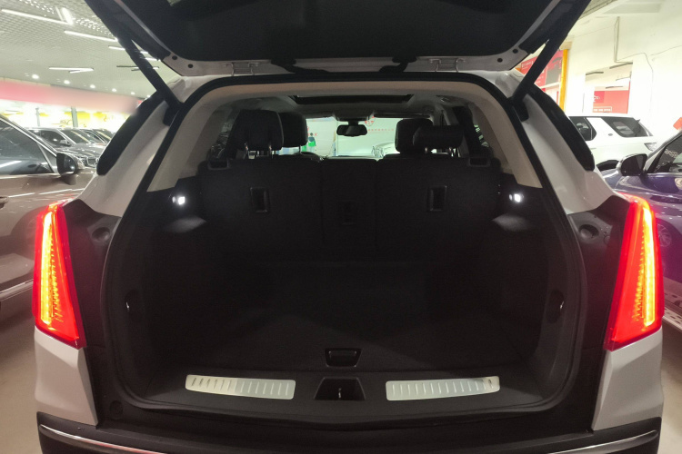 凯迪拉克XT5 2018款 25T 豪华型中控内饰23