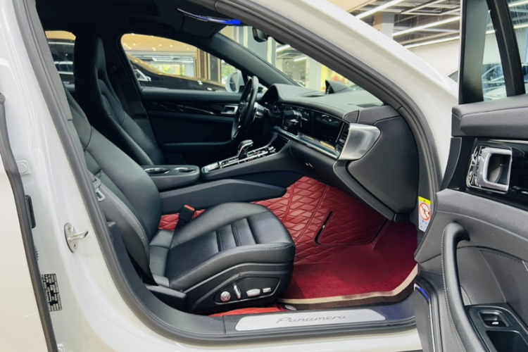 保时捷 2019款 Panamera 2.9T中控内饰7006