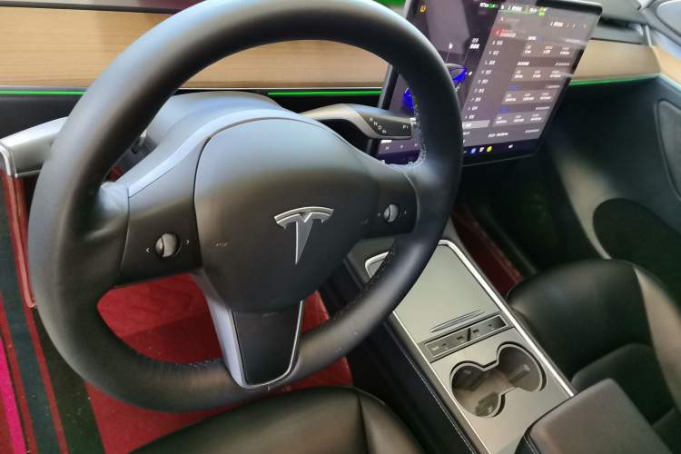 特斯拉 Model Y 2022款 后轮驱动版中控内饰7006