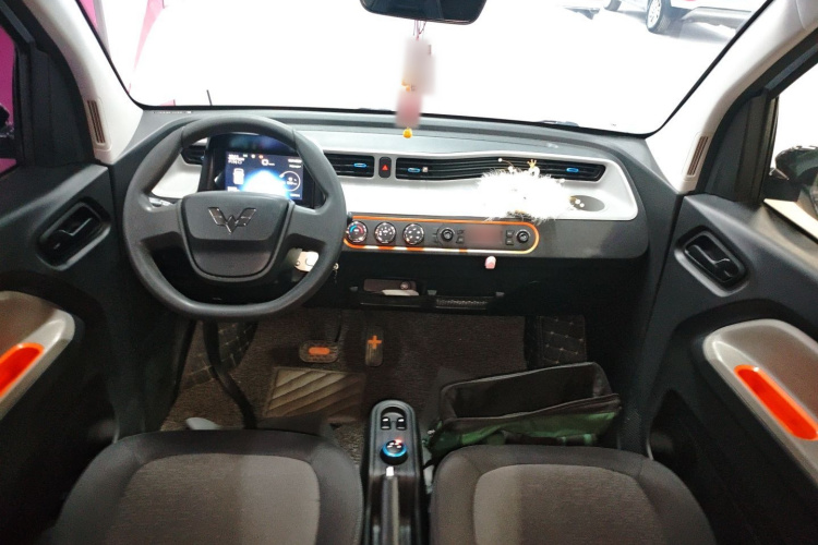 五菱汽车 宏光MINIEV 2022款 自在款 磷酸铁锂中控内饰7001