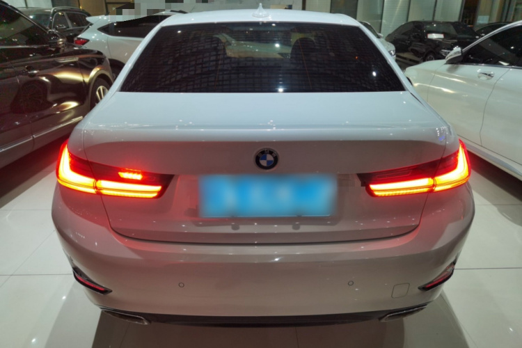 宝马3系 2020款 325Li 首发版车身外观6