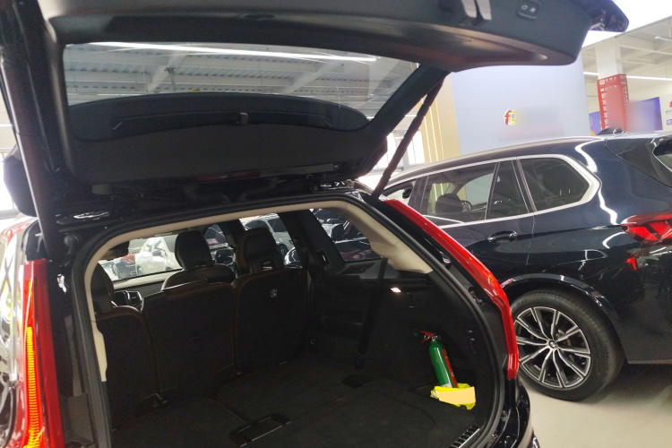 沃尔沃XC90新能源 2019款 E驱混动 T8 智尊版 7座 国VI局部细节23