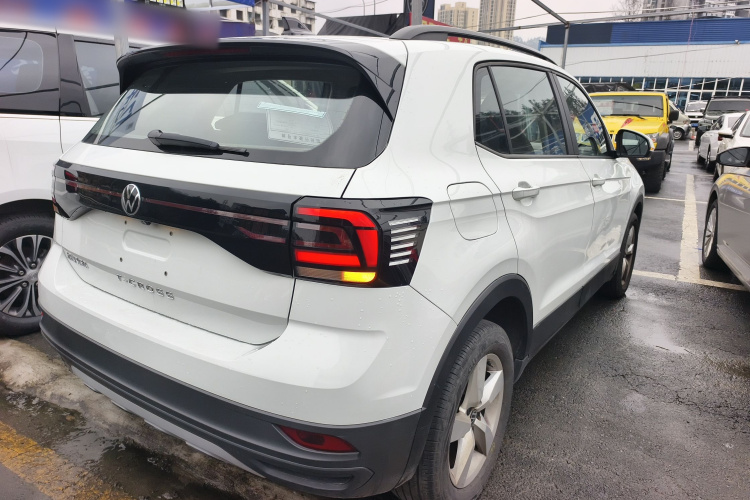 大众 途铠 2023款 改款 1.5L 自动风尚版车身外观7