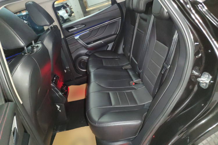 魏牌 VV5 2019款 升级款 2.0T 两驱超豪型 国V中控内饰7004