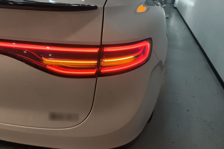 鸿蒙智行 智界R7 2024款 纯电 667km Pro车身外观6006