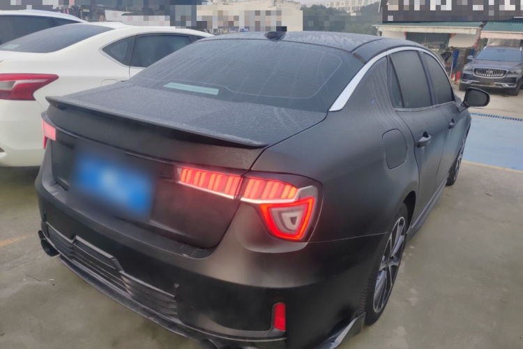 领克03 2019款 1.5TD DCT劲版 国VI车身外观7