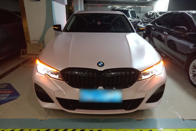 宝马3系 2022款 改款 325Li M运动套装车身外观2