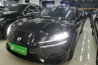 腾势Z9GT 2024款 1100四驱Ultra版