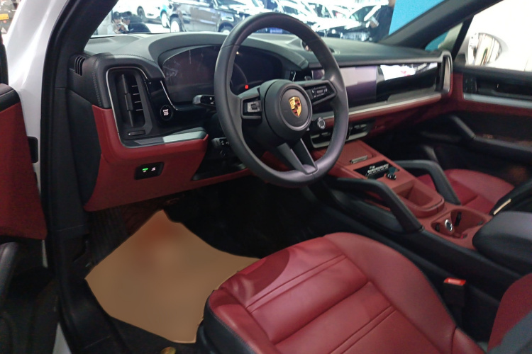 保时捷 2025款 Cayenne 3.0T中控内饰7002