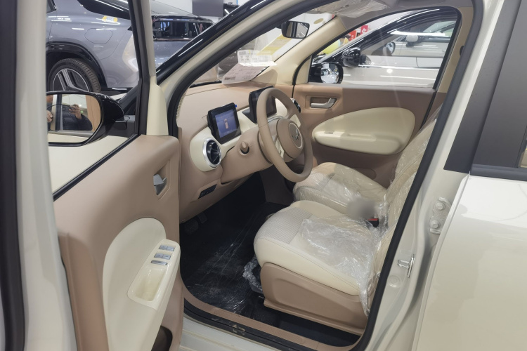 五菱汽车 宏光MINIEV 2025款 四门版 臻享+款中控内饰7003