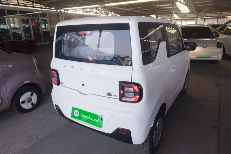 吉利银河 2024款 熊猫mini 200km 耐力熊车身外观7