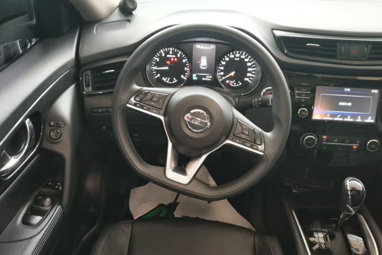 日产 奇骏 2017款 2.0L CVT舒适版 2WD中控内饰13