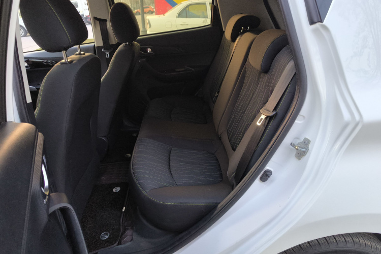 长安欧尚 奔奔E-Star 2020款 心动版 三元锂中控内饰21