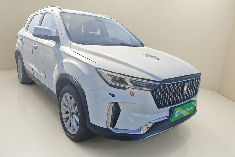 奔腾T33 2019款 1.6L 自动豪华型 国VI车身外观3