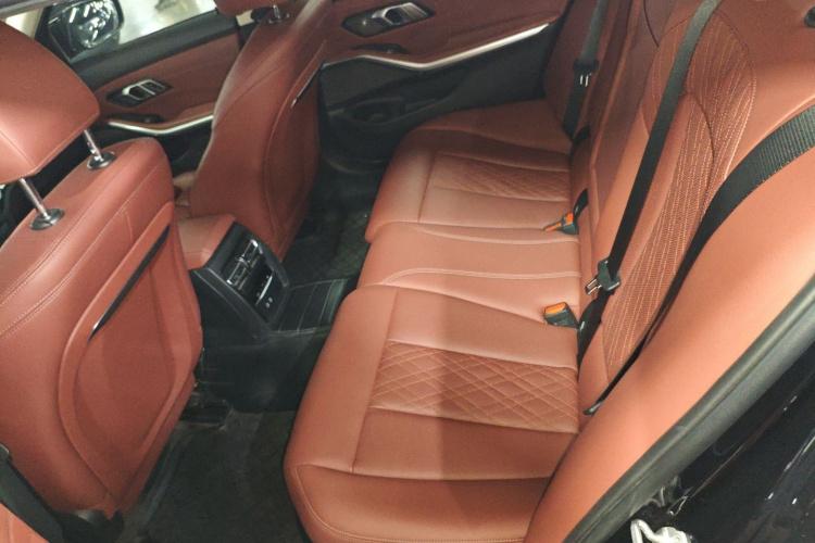 宝马3系 2023款 325Li M运动曜夜套装中控内饰21