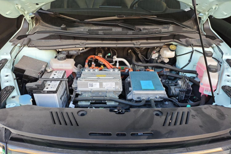 小鹏G3 2022款 G3i 460N+机舱底盘24