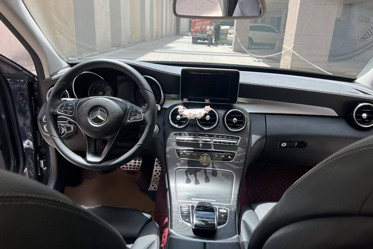 奔驰C级 2017款 C 200 L 运动版中控内饰7001