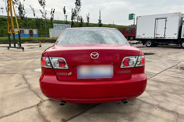 马自达6 2015款 2.0L 自动时尚型车身外观6009