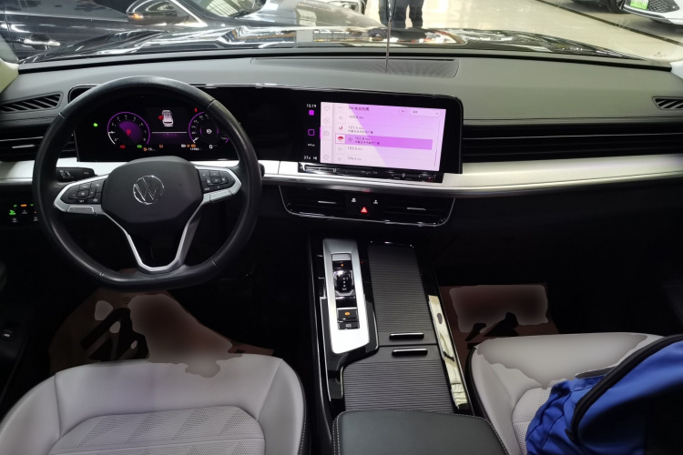 大众 揽巡 2023款 330TSI 豪华巡逸版中控内饰12