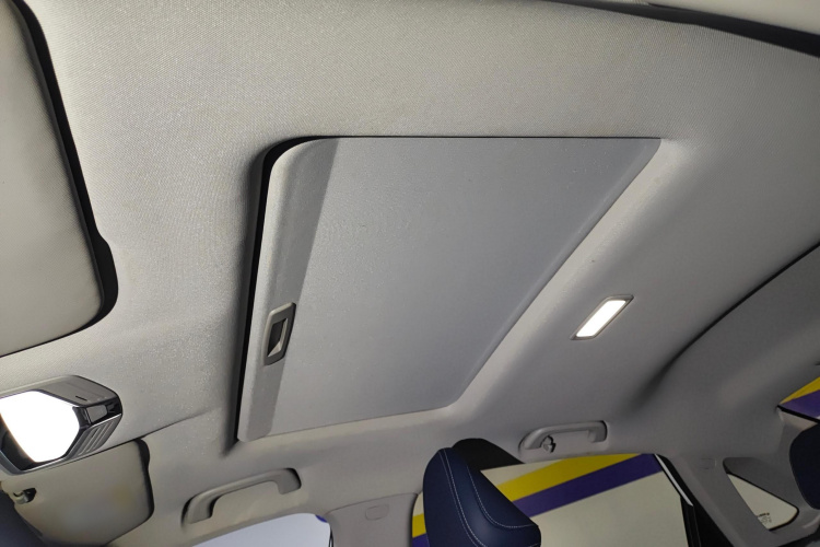 吉利汽车 帝豪 2022款 第4代 1.5L CVT旗舰型中控内饰22