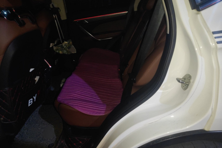 吉利汽车 博越 2020款 1.8TD DCT智领PRO中控内饰7004