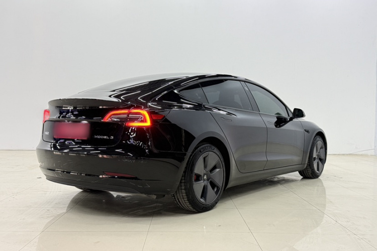 特斯拉 Model 3 2022款 后轮驱动版车身外观6009