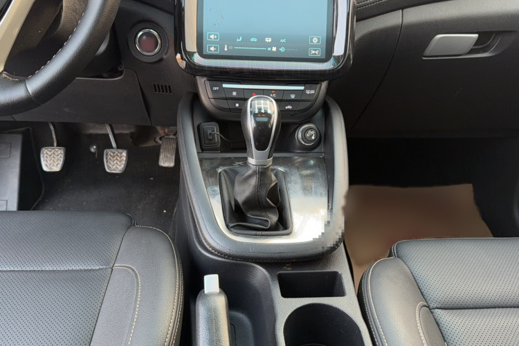 SWM斯威汽车 SWM斯威X7 2016款 1.5T 手动豪华型 7座局部细节18