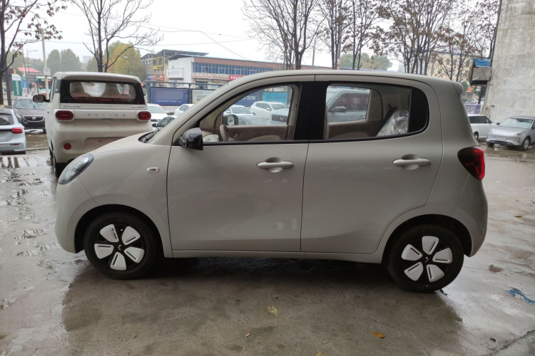 五菱汽车 宏光MINIEV 2025款 四门版 进阶款车身外观4