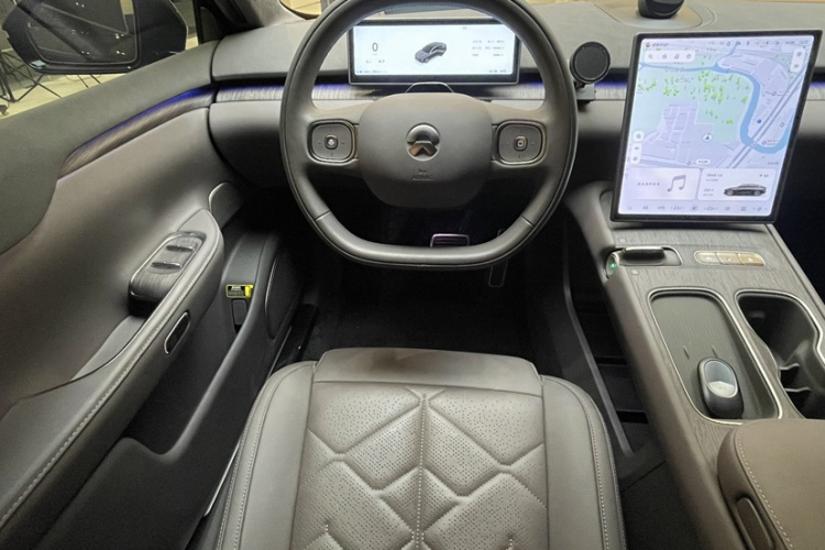 蔚来ET7 2024款 100kWh 行政签名版中控内饰7013