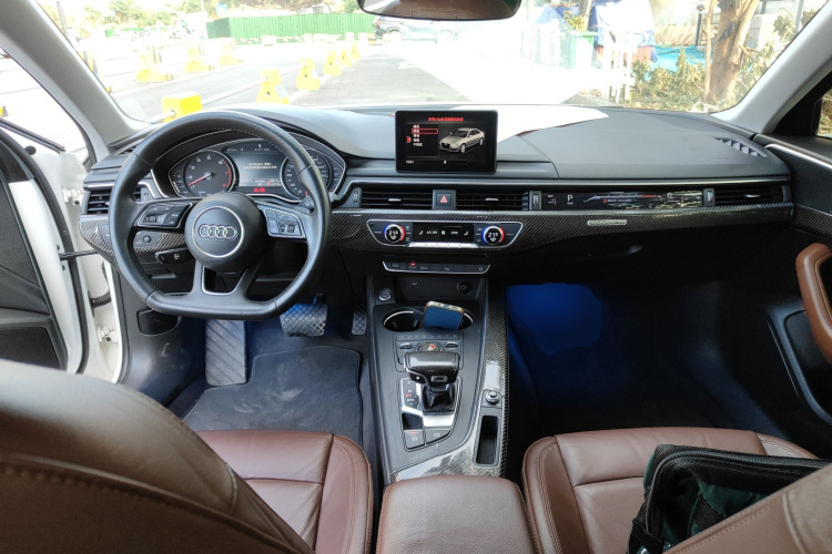 奥迪A4L 2019款 45 TFSI quattro 个性运动版 国VI中控内饰12