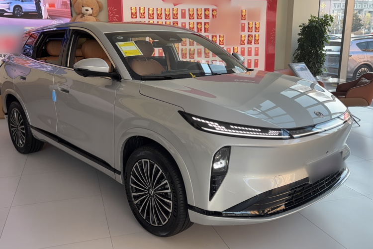 东风风神L8 2025款 185KM梦想版车身外观6002